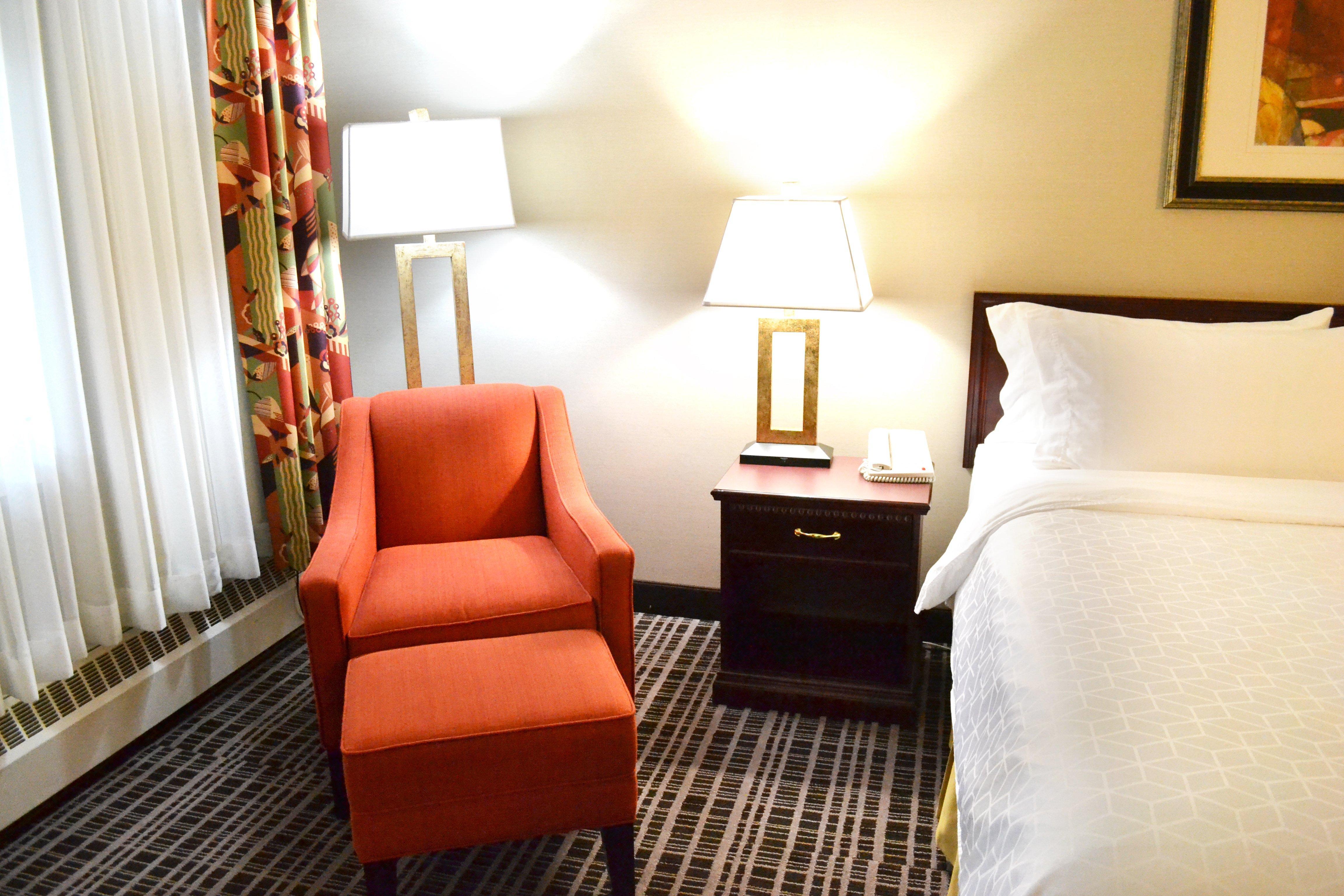 Holiday Inn Express Red Deer By Ihg Bagian luar foto