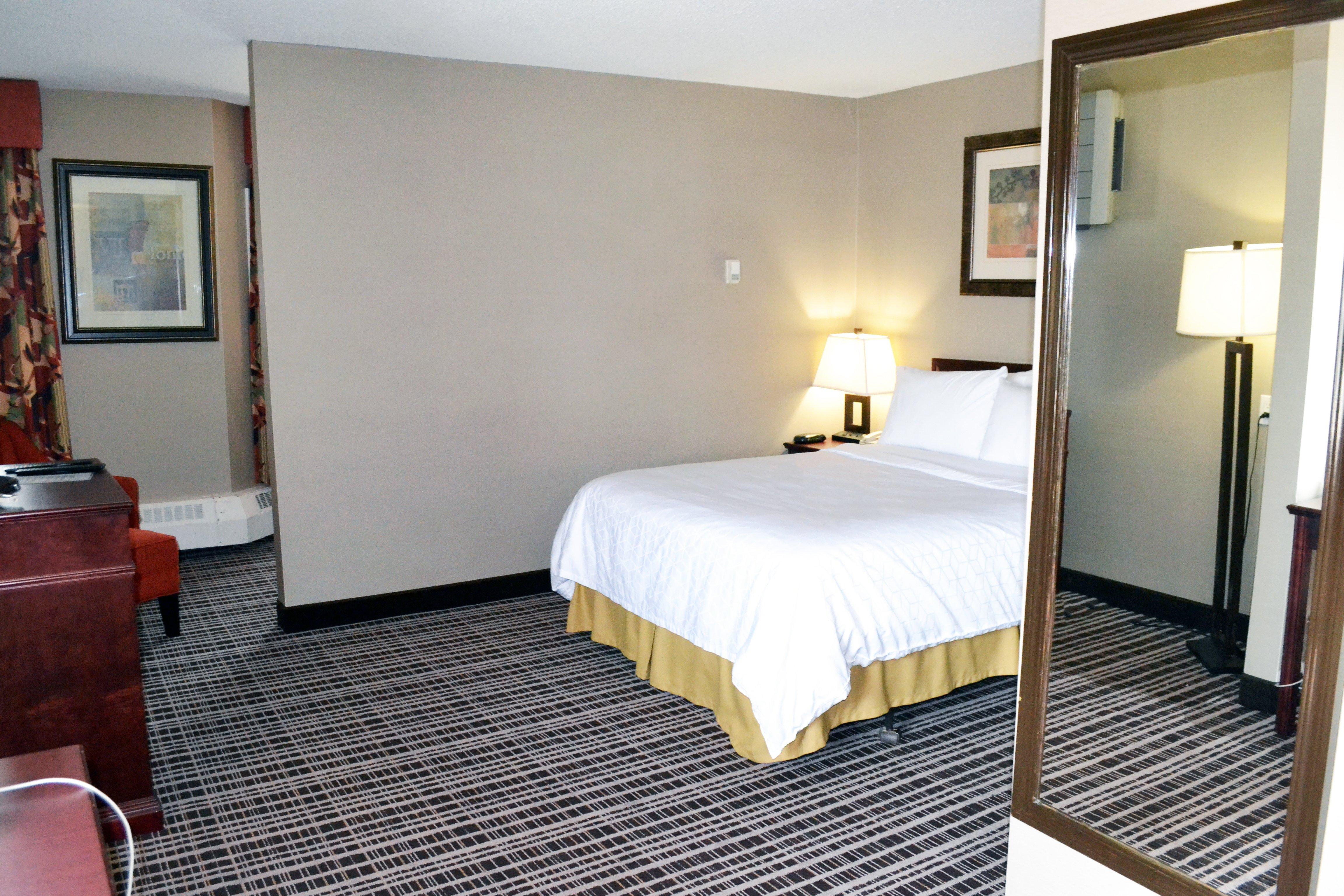 Holiday Inn Express Red Deer By Ihg Bagian luar foto