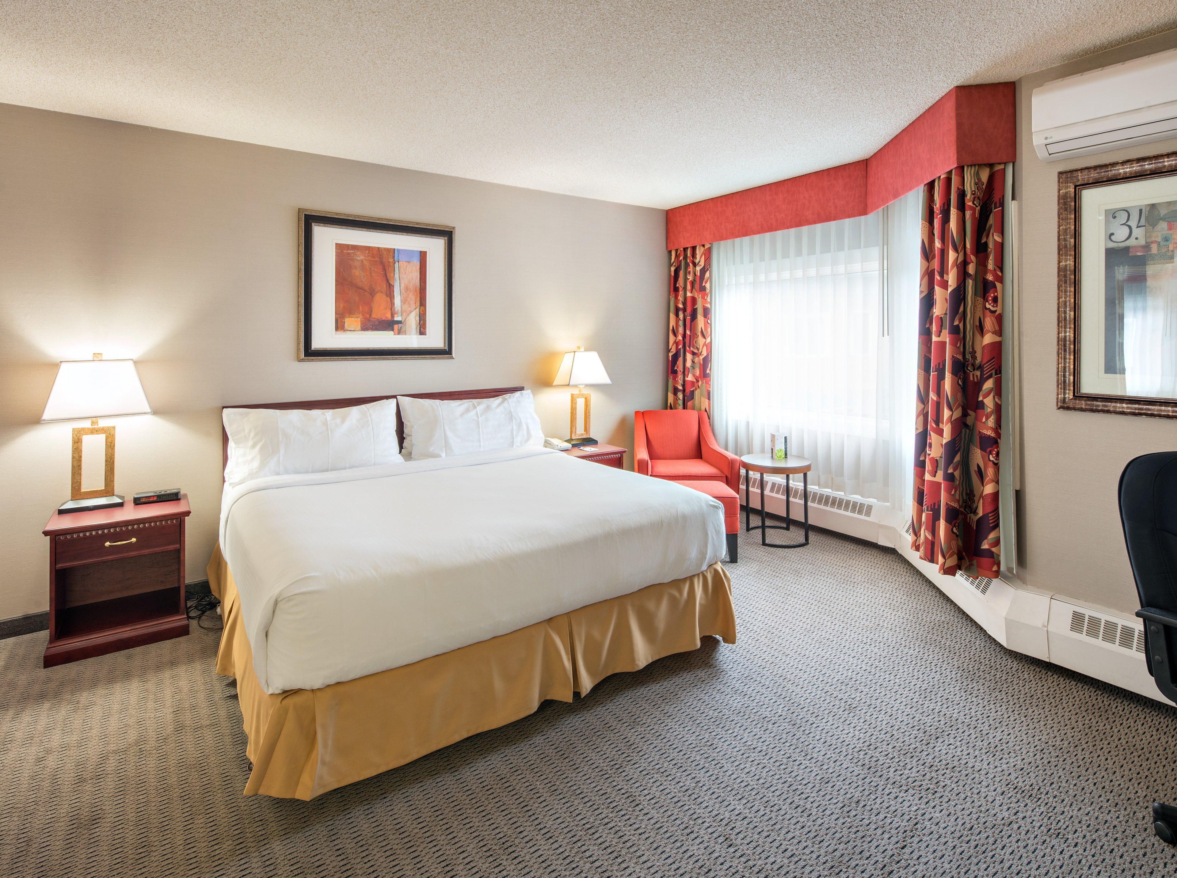 Holiday Inn Express Red Deer By Ihg Bagian luar foto