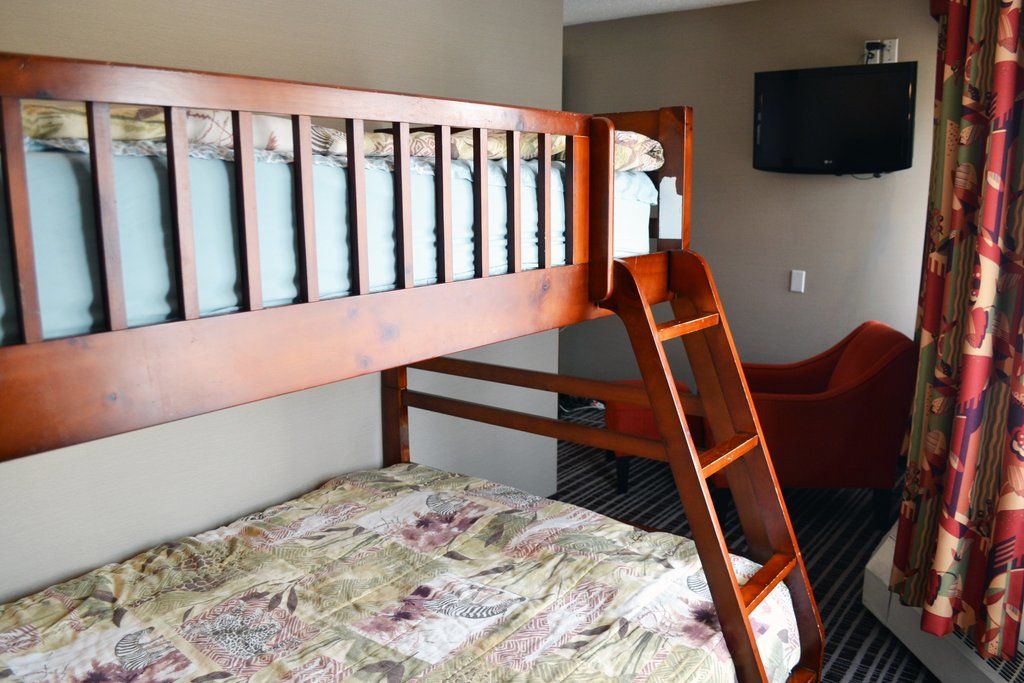 Holiday Inn Express Red Deer By Ihg Bagian luar foto