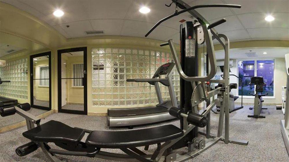 Holiday Inn Express Red Deer By Ihg Bagian luar foto
